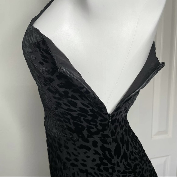 L'agence One Sleeve Shift Animal Print Dress Sheer Black Color Velvet Size 2 - Picture 8 of 10